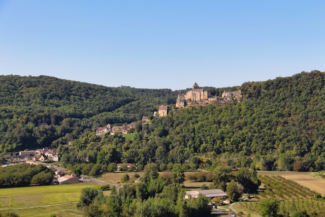 Top 10 des Campings Incontournables en Dordogne : Évasion Naturelle au Cœur du Périgord